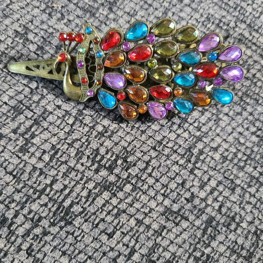 🌟 4/$20 NWOT Multicolor Peacock Hair Clip - Picture 1 of 3